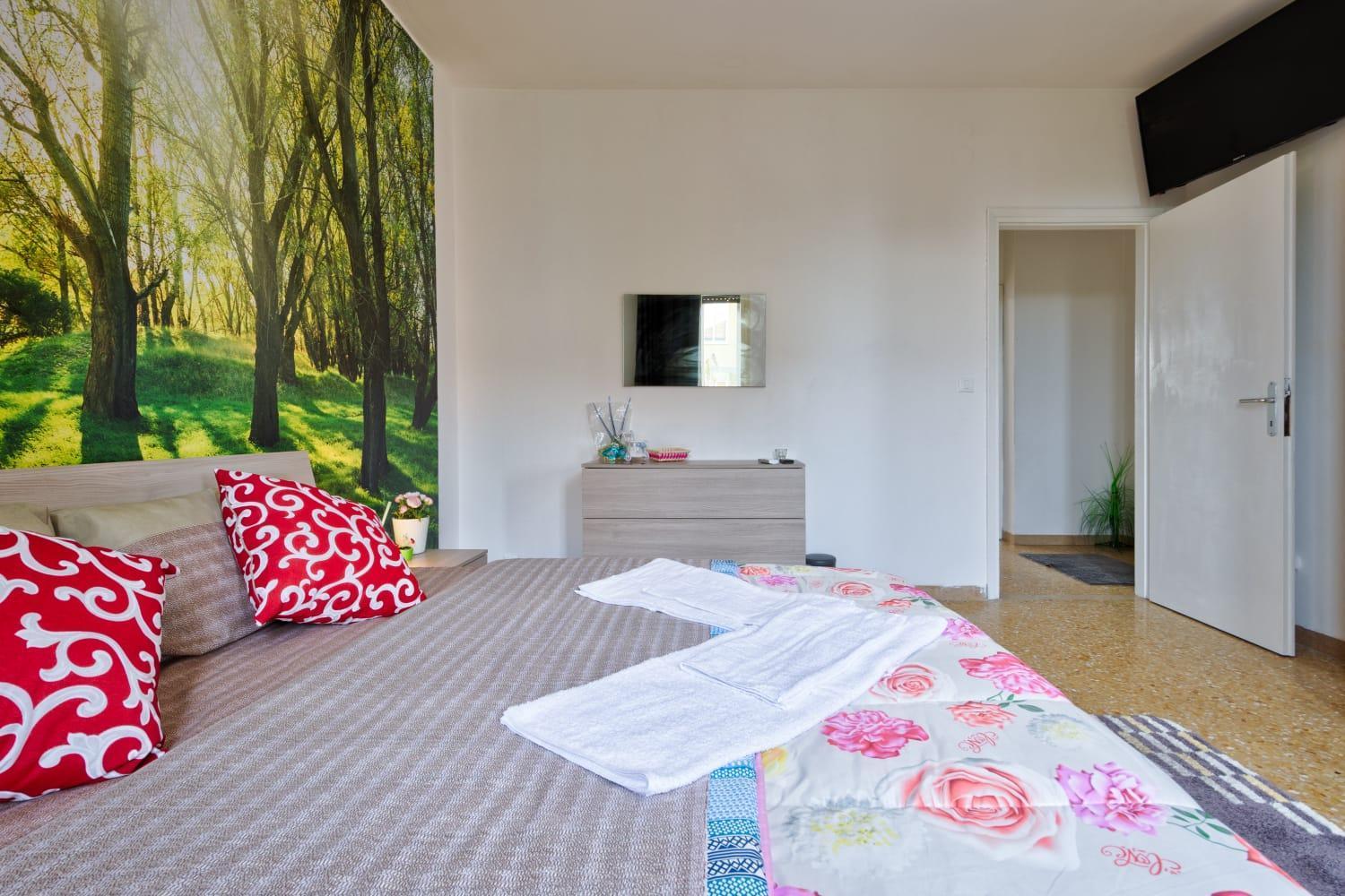 R & R - Private With Shared Bathroom * Venise