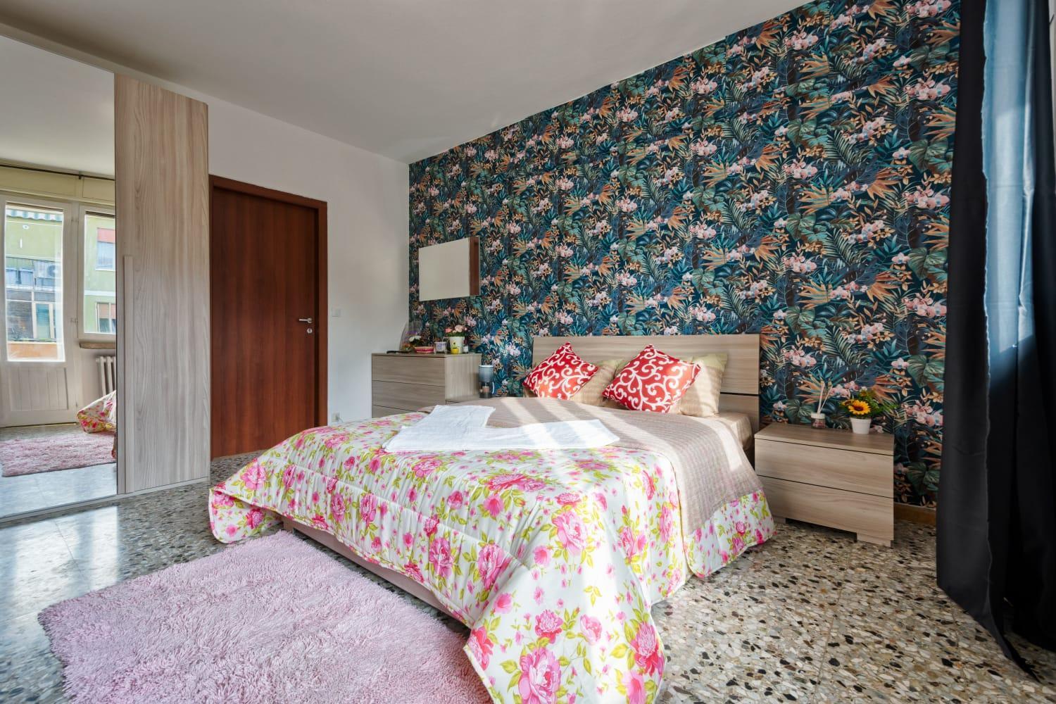 R & R - Private With Shared Bathroom Maison d'hôtes