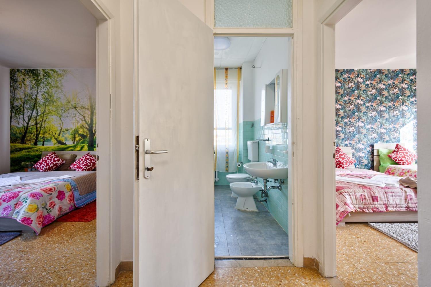Maison d'hôtes R & R - Private With Shared Bathroom *
